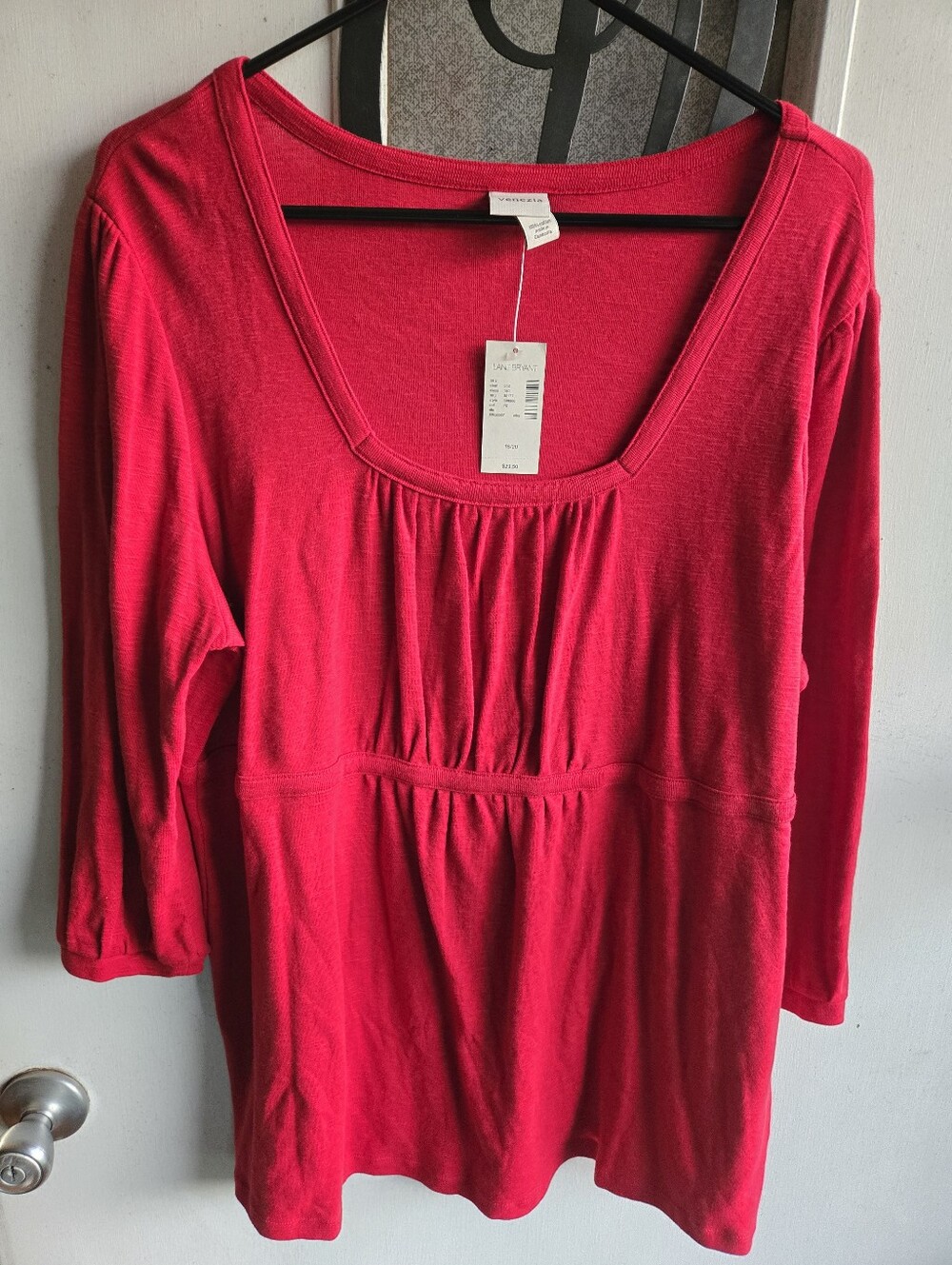 Lane Bryant Venezia Women's Red Scoop Neck Long-Sleeve Top NWT